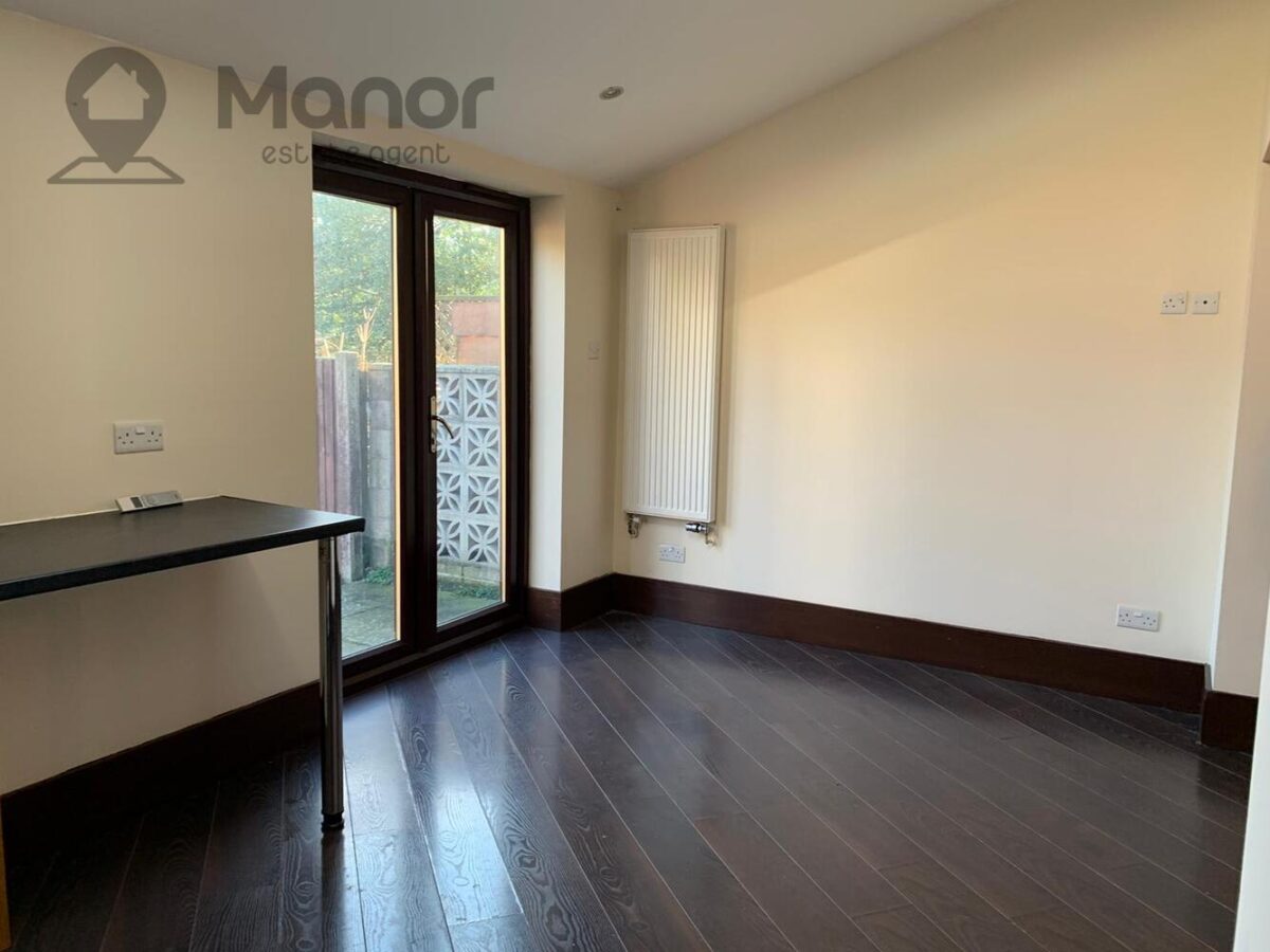 Woodlands Avenue, Chadwell Heath, RM6 6EA