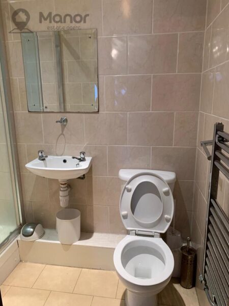 Woodlands Avenue, Chadwell Heath, RM6 6EA