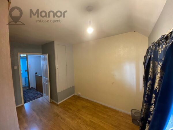 Porters Avenue, Dagenham, RM8 2EG