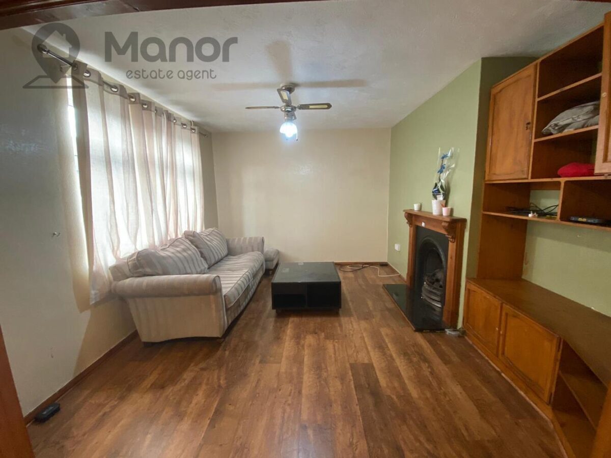 Porters Avenue, Dagenham, RM8 2EG