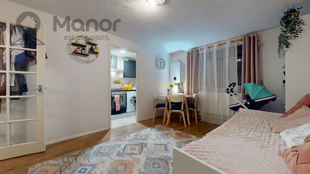 Plumtree Close, Dagenham, RM10 8UF