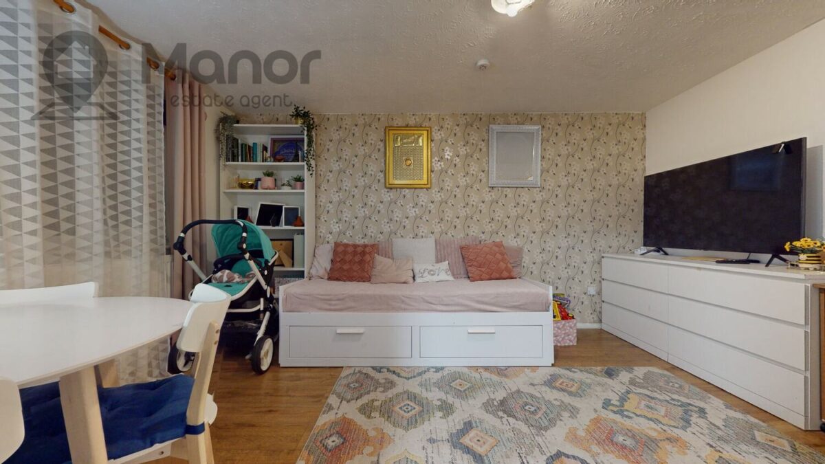 Plumtree Close, Dagenham, RM10 8UF