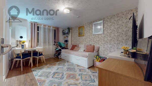 Plumtree Close, Dagenham, RM10 8UF