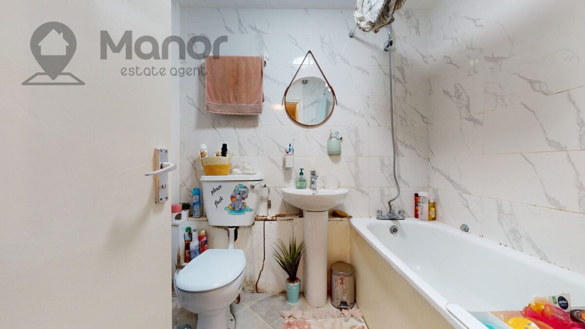 Plumtree Close, Dagenham, RM10 8UF