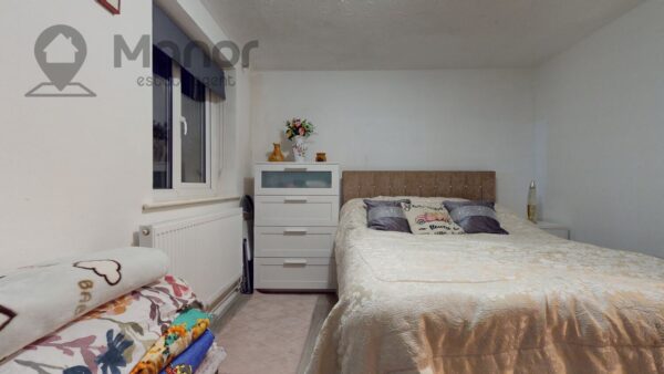 Plumtree Close, Dagenham, RM10 8UF