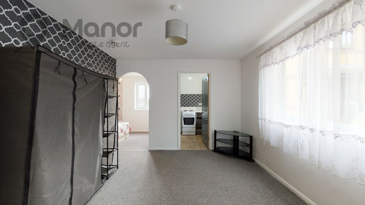 Greenslade Road, Barking, IG11 9XE