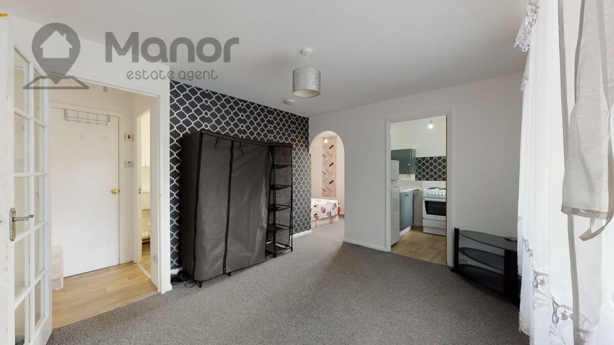 Greenslade Road, Barking, IG11 9XE