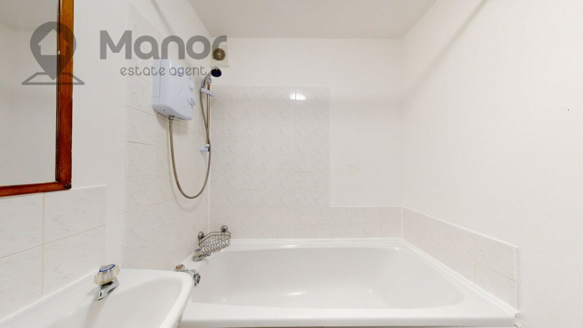 Greenslade Road, Barking, IG11 9XE