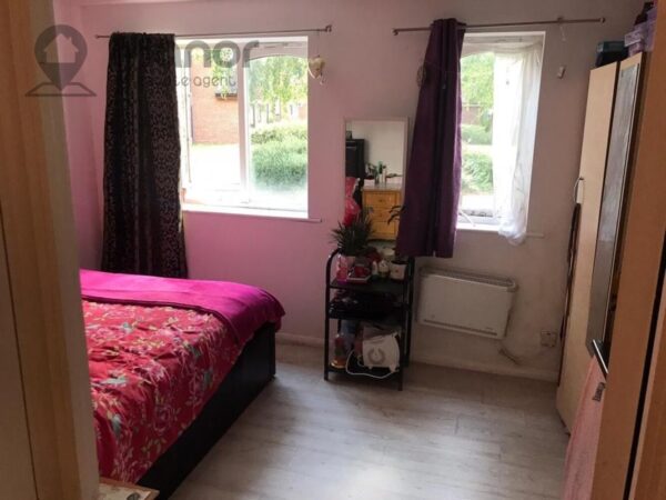 Greenslade Road, Barking, IG11 9XE