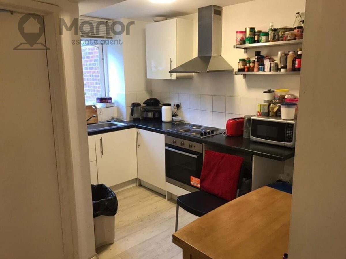 Greenslade Road, Barking, IG11 9XE