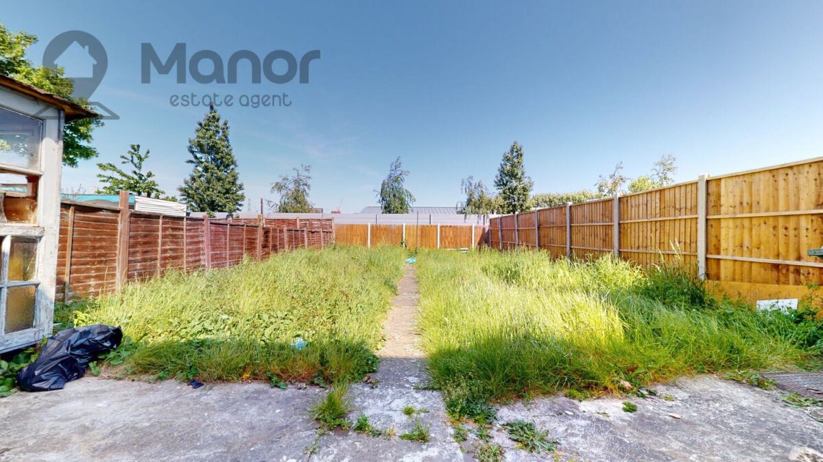 Park Avenue, East Ham, E6 2PN