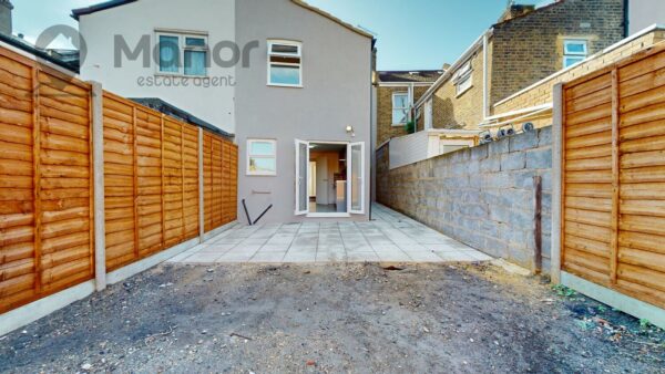 Plashet Grove, East Ham, E6 1AA