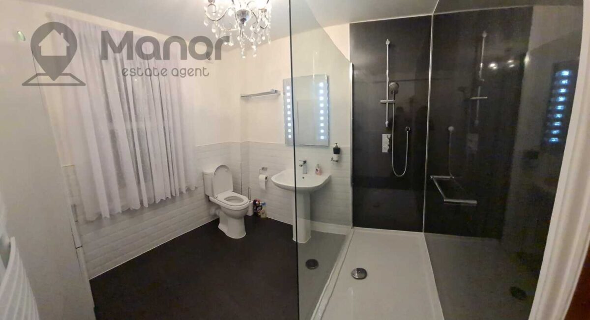 Douglas Road, Seven Kings, IG3 8UX