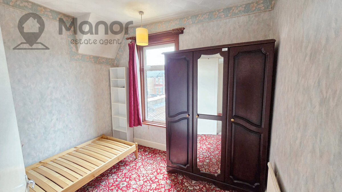 Reigate Road, Seven Kings, IG3 9HD