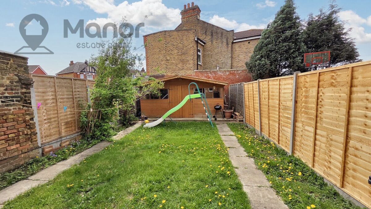 Reigate Road, Seven Kings, IG3 9HD