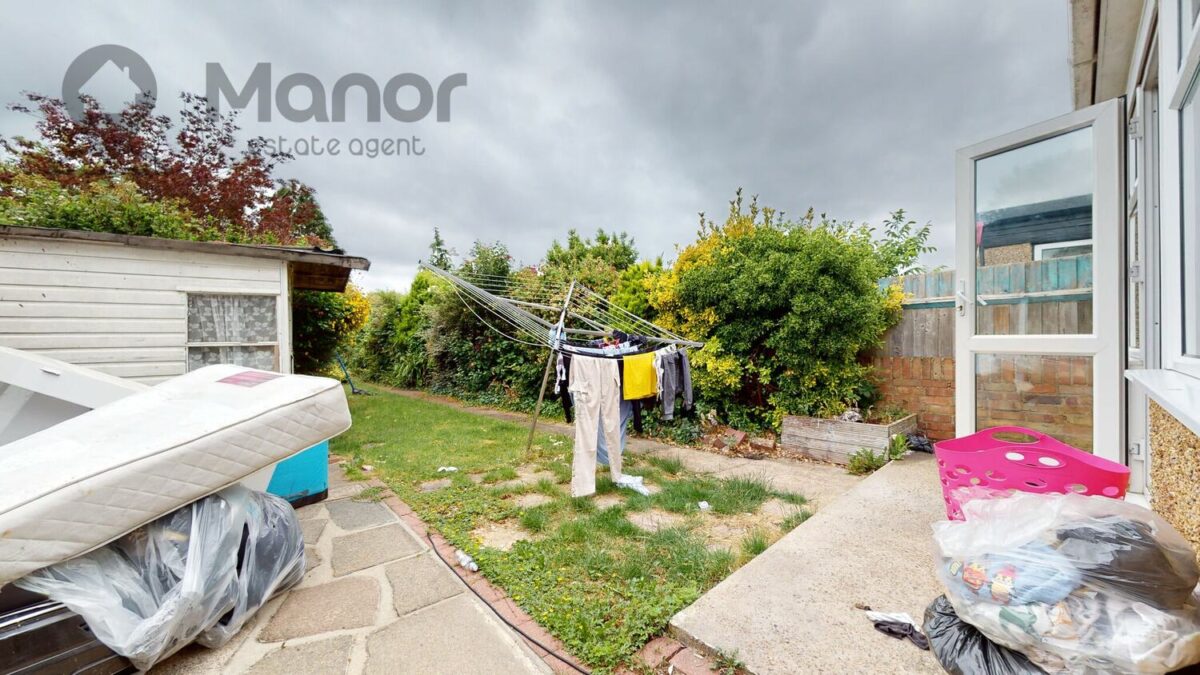 Lamberhurst Road, Dagenham, RM8 1PS