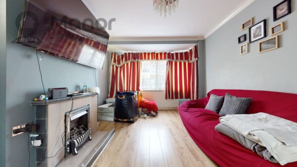 Lamberhurst Road, Dagenham, RM8 1PS