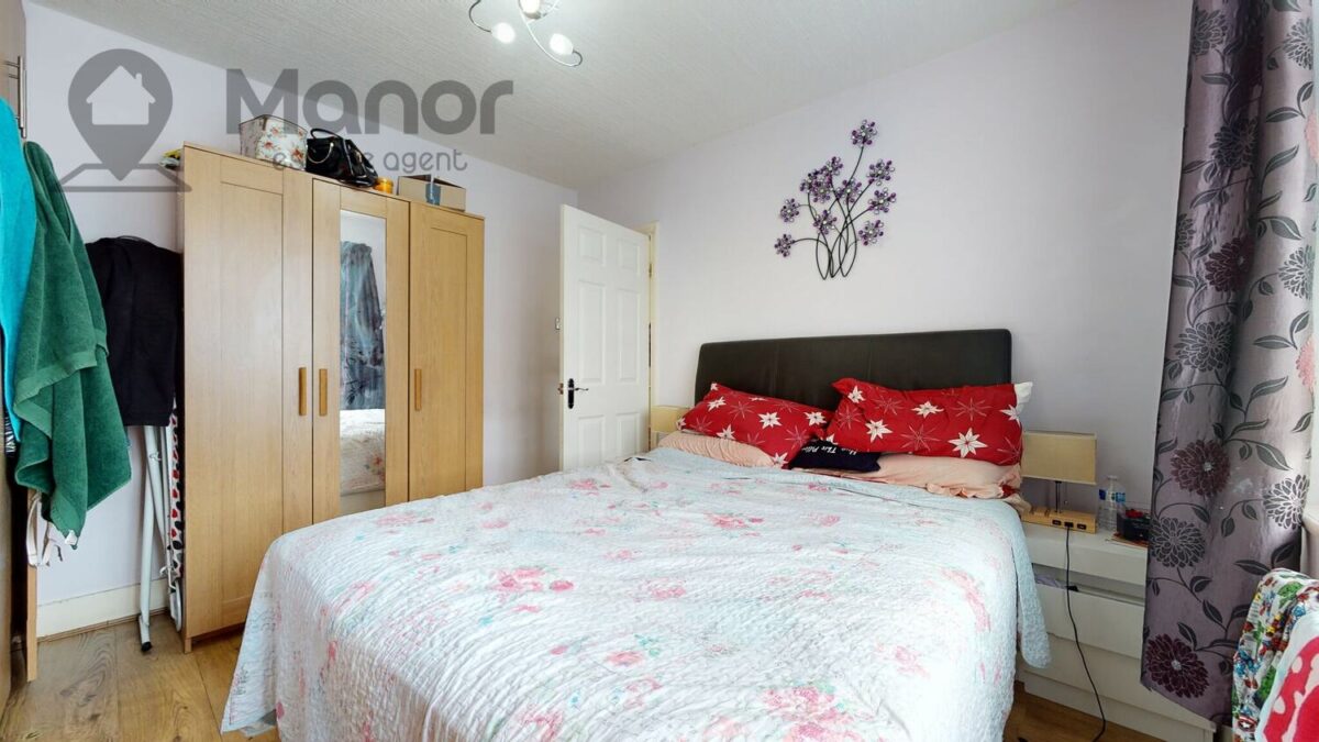 Lamberhurst Road, Dagenham, RM8 1PS