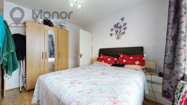Lamberhurst Road, Dagenham, RM8 1PS