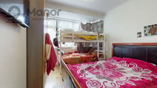 Lamberhurst Road, Dagenham, RM8 1PS