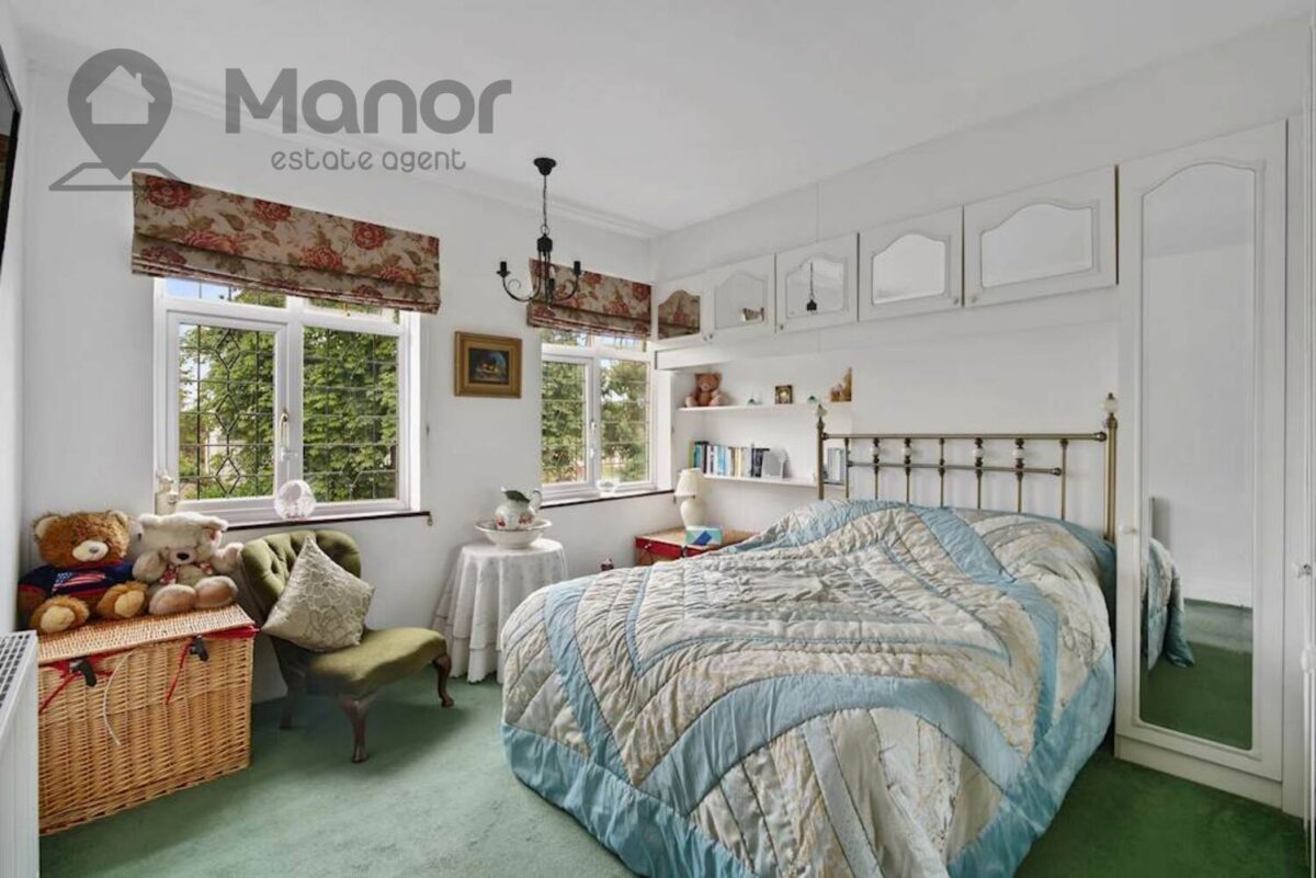 Rochester Gardens, Ilford, IG1 3LZ