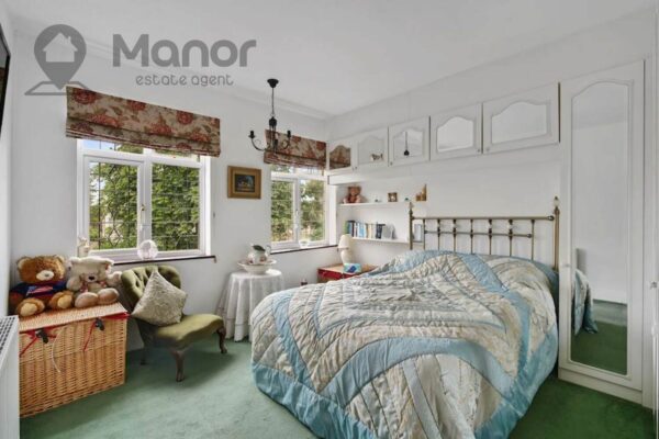 Rochester Gardens, Ilford, IG1 3LZ