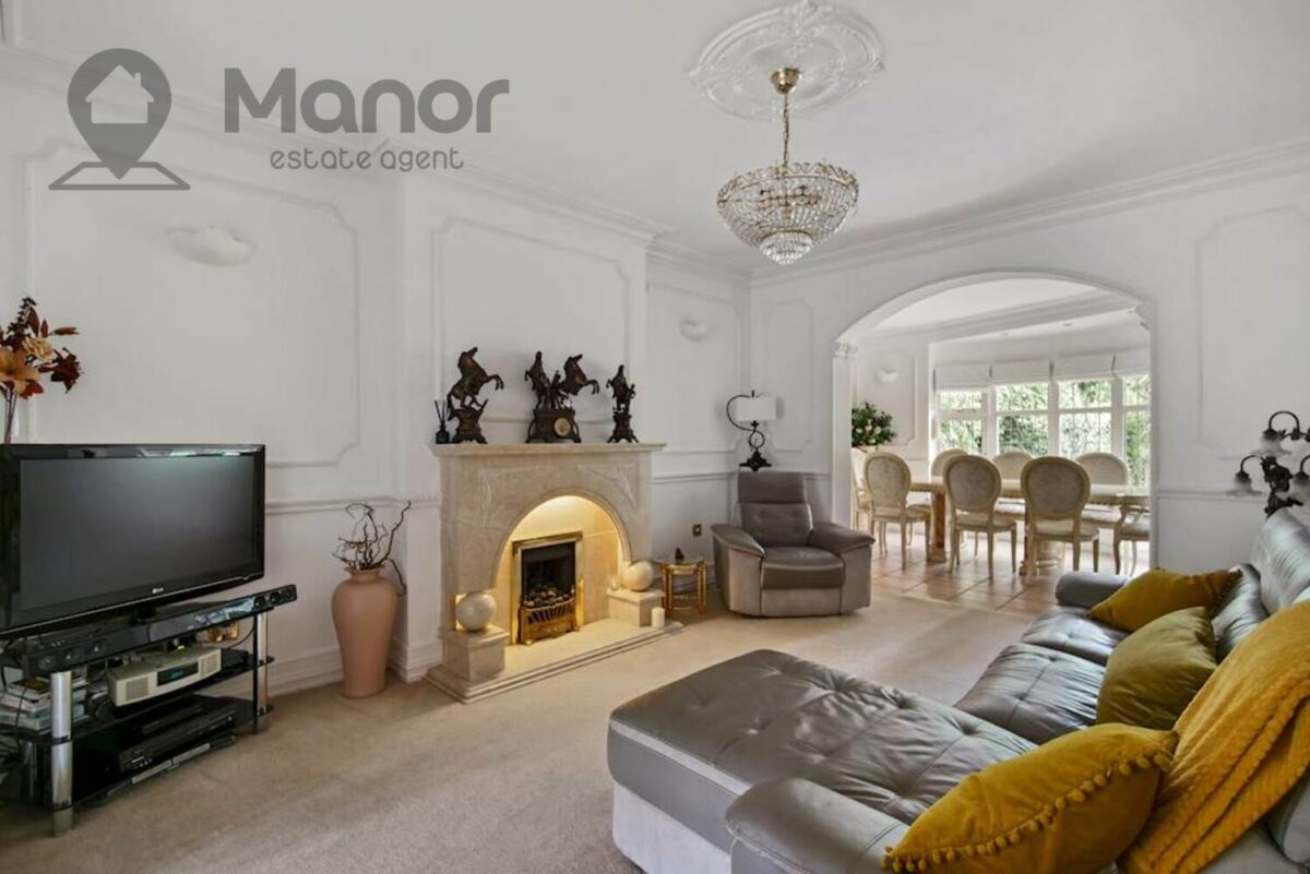 Rochester Gardens, Ilford, IG1 3LZ