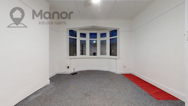 Eastern Avenue, Ilford, IG2 7SD