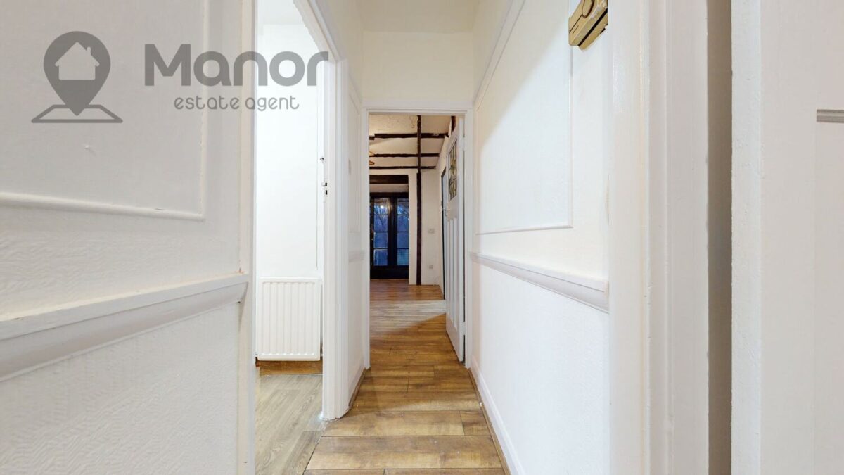 Eastern Avenue, Ilford, IG2 7SD