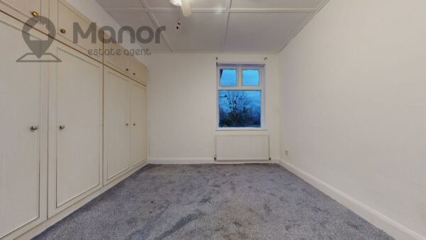 Eastern Avenue, Ilford, IG2 7SD