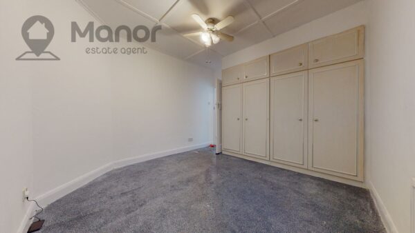 Eastern Avenue, Ilford, IG2 7SD