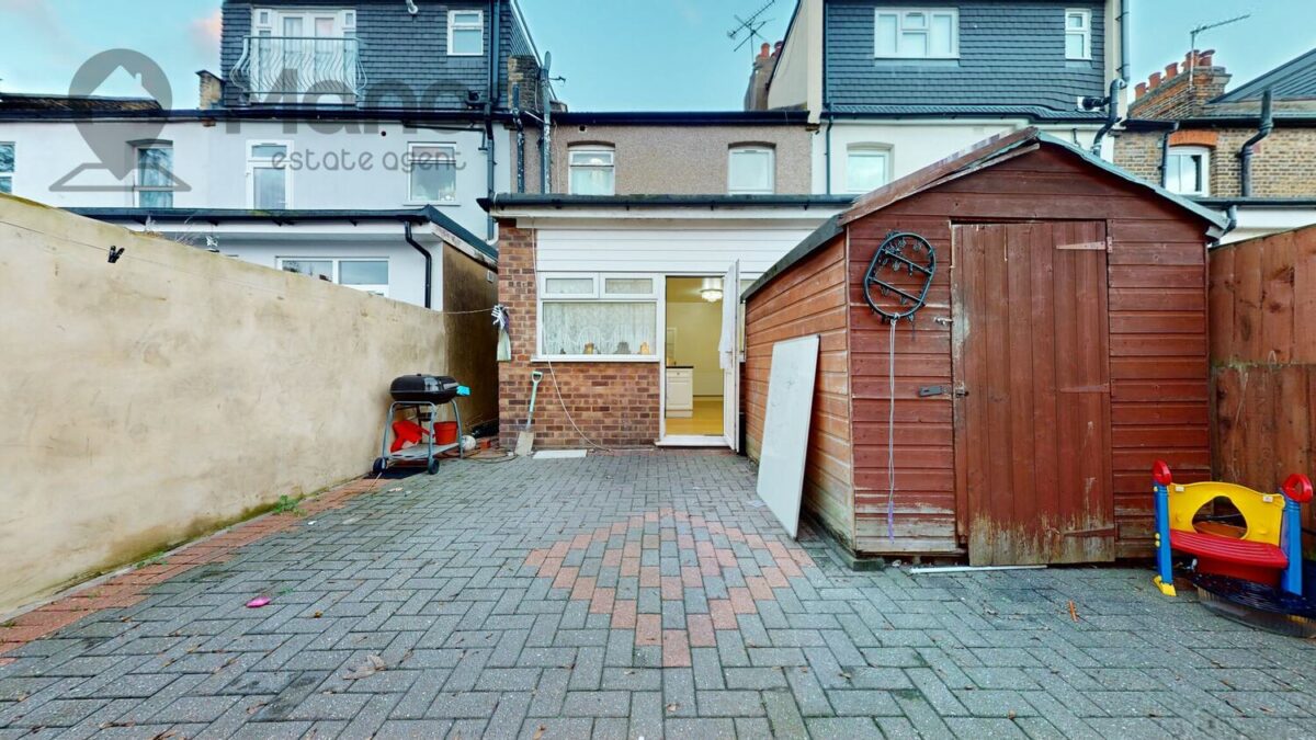 Holmwood Road, Seven Kings, IG3 9XZ