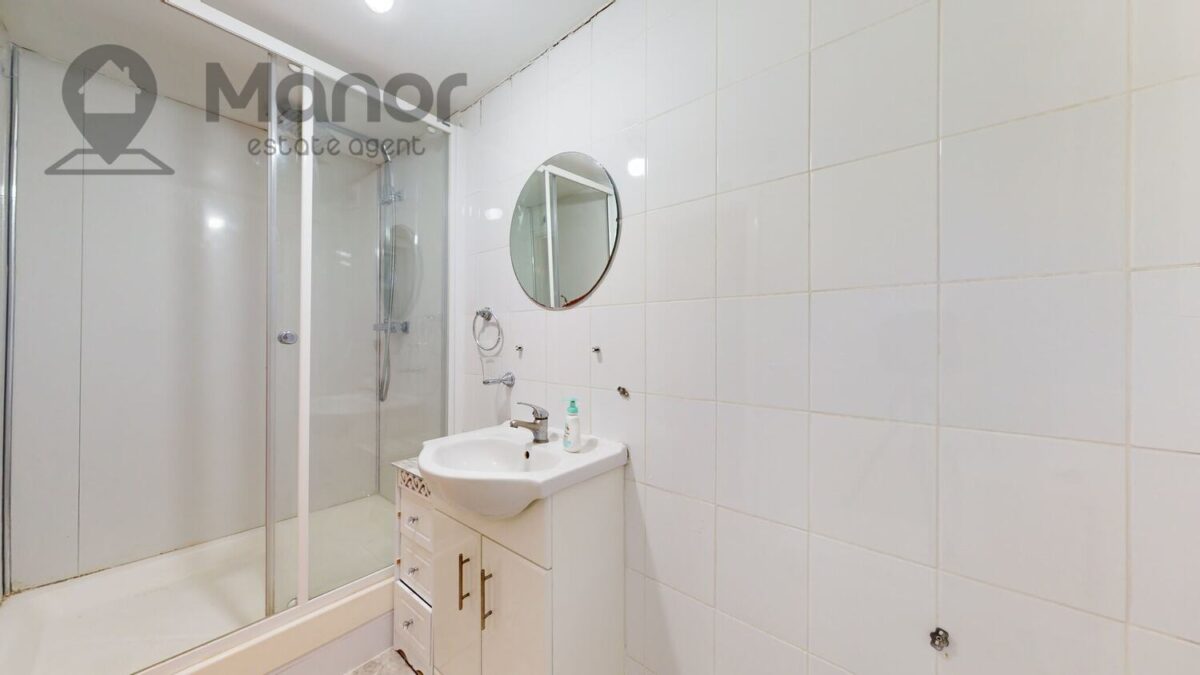 Holmwood Road, Seven Kings, IG3 9XZ