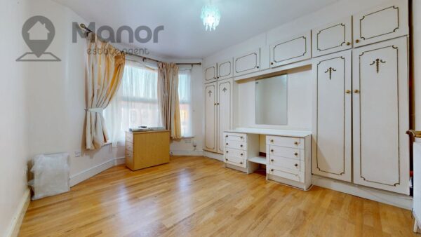 Holmwood Road, Seven Kings, IG3 9XZ