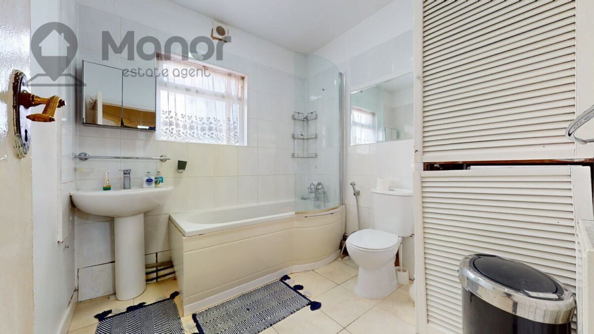 Holmwood Road, Seven Kings, IG3 9XZ