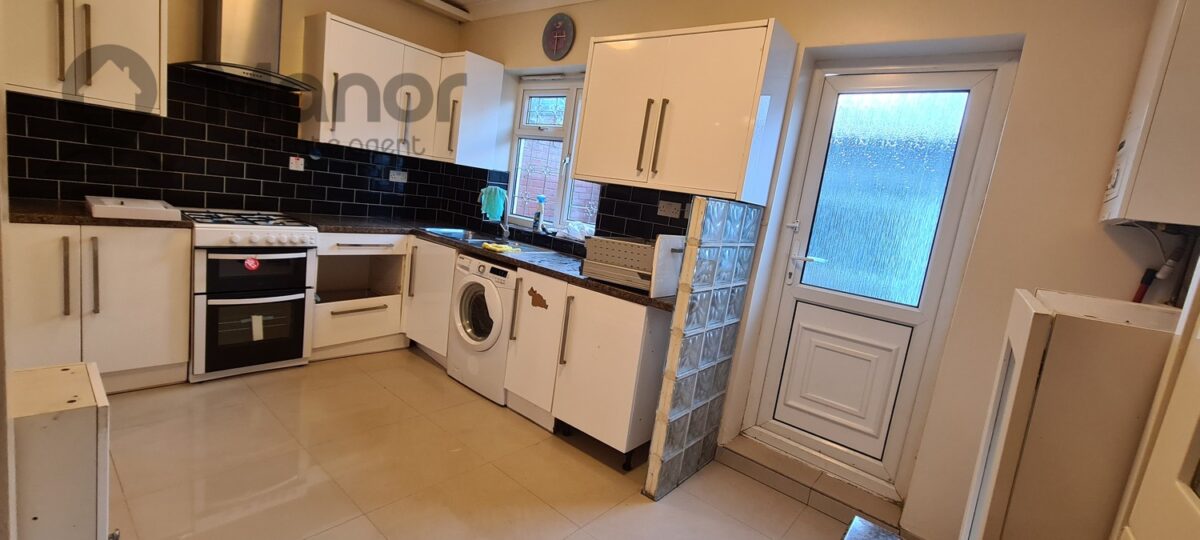 Harpour Road, Barking, IG11 8RJ