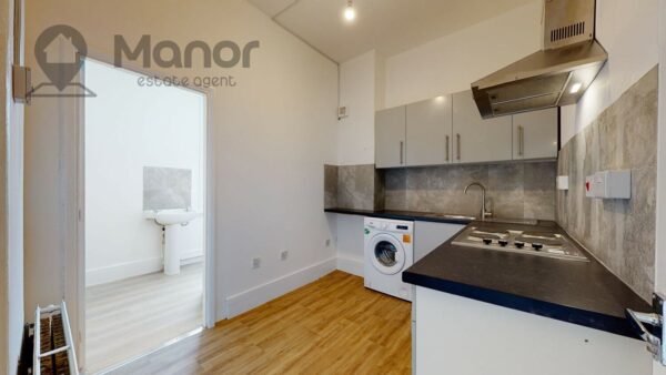 Romford Road, Manor Park, E12 5AW