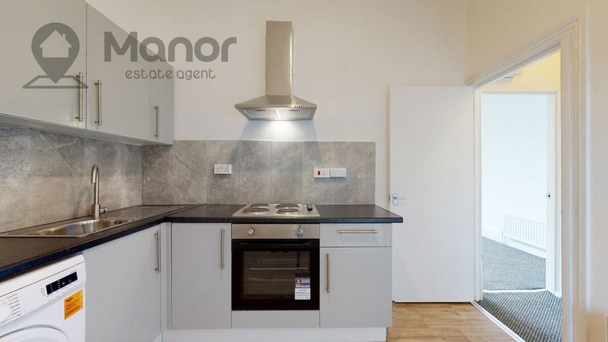 Romford Road, Manor Park, E12 5AW