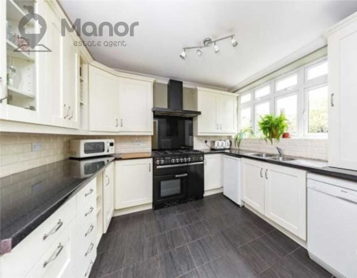 Keir Hardie Way, Barking, IG11 9NX