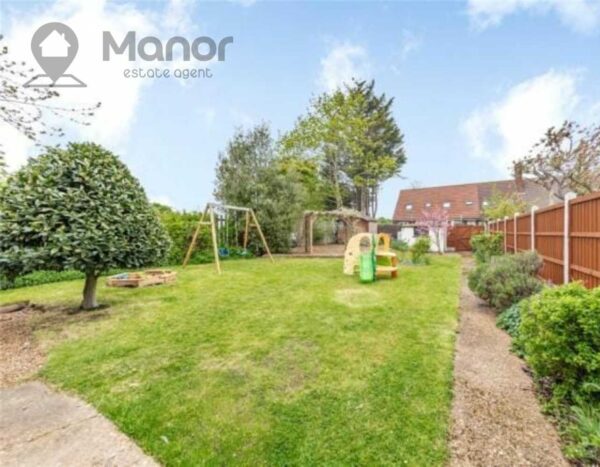 Keir Hardie Way, Barking, IG11 9NX