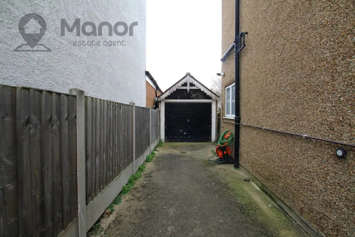 Church Road, Ilford, IG2 7ES