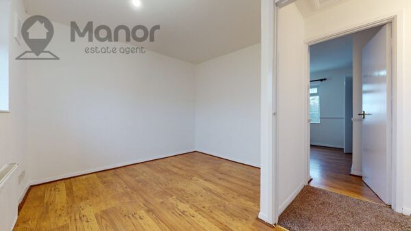 Billet Road, Chadwell Heath, RM6 5QR