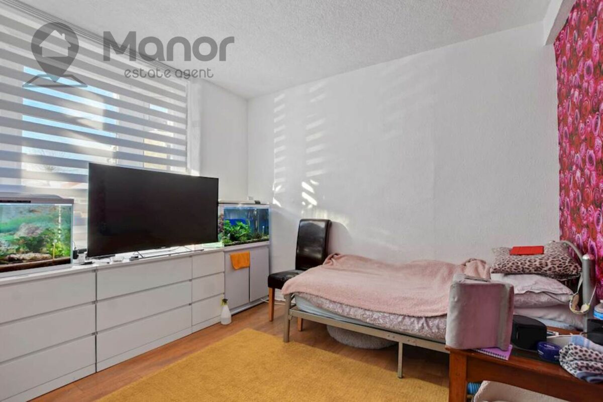 Sixth Avenue, Manor Park, E12 5PR