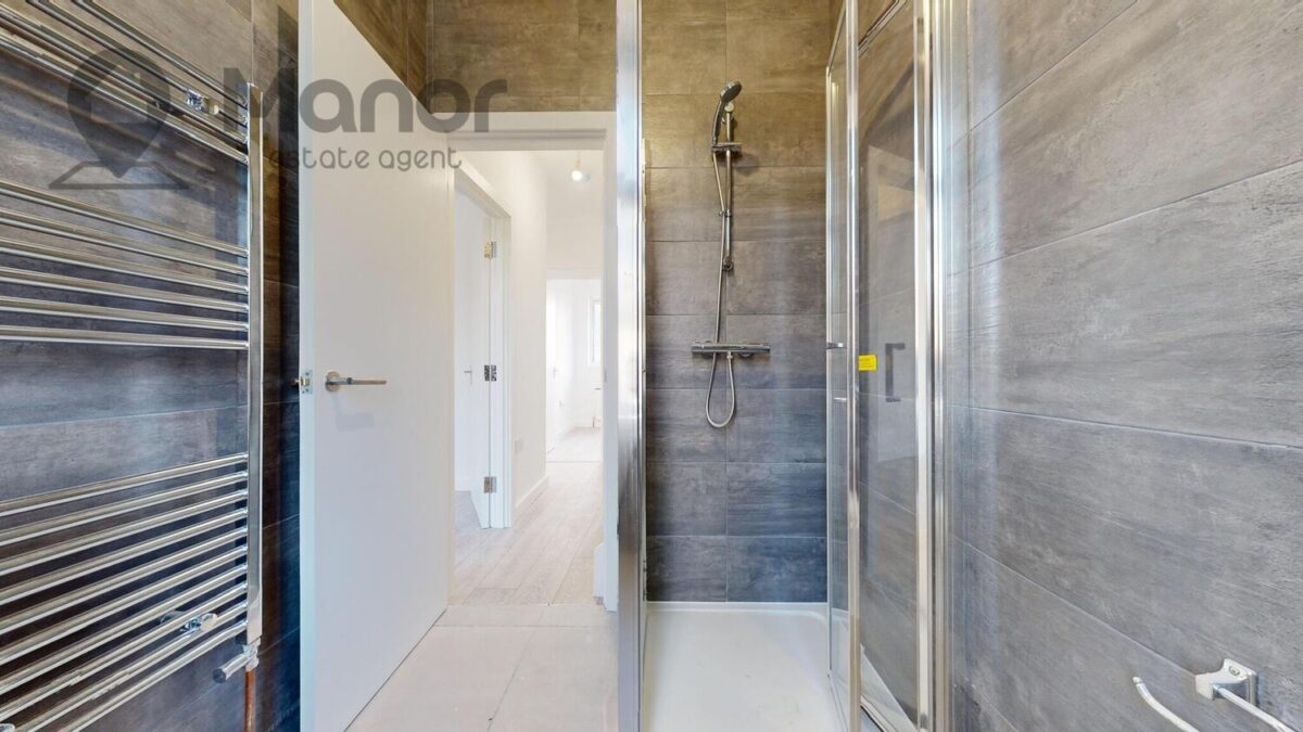 Barrington Road, Manor park, E12 6JH