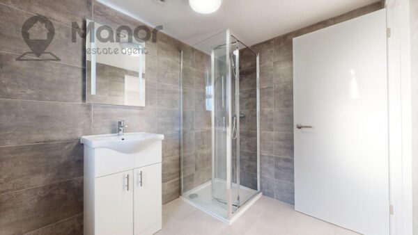 Barrington Road, Manor park, E12 6JH