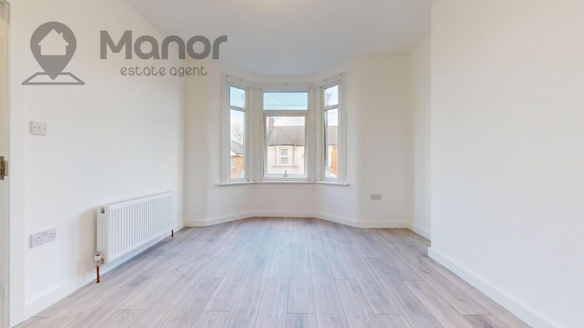 Barrington Road, Manor park, E12 6JH