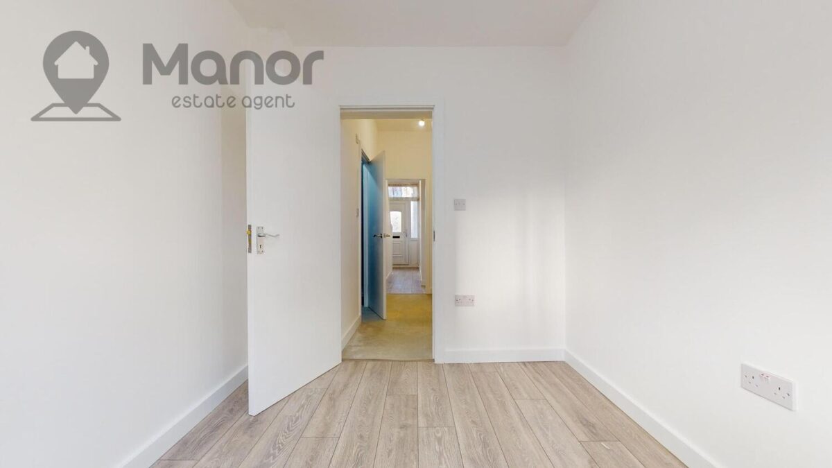 Barrington Road, Manor park, E12 6JH