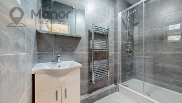 Manning Road, Dagenham, RM10 8RL