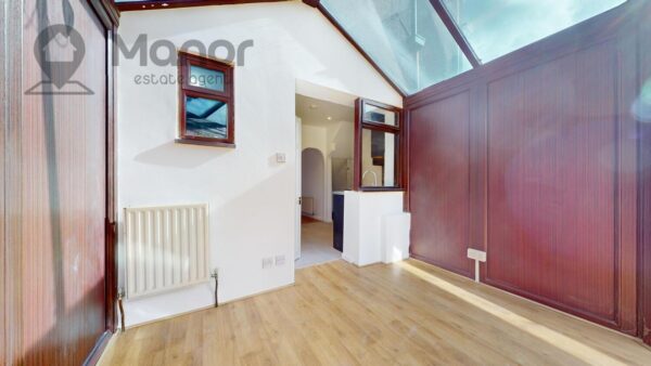 Manning Road, Dagenham, RM10 8RL