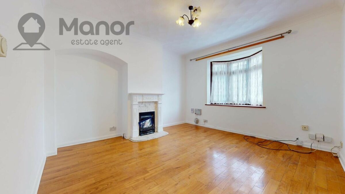 Manning Road, Dagenham, RM10 8RL